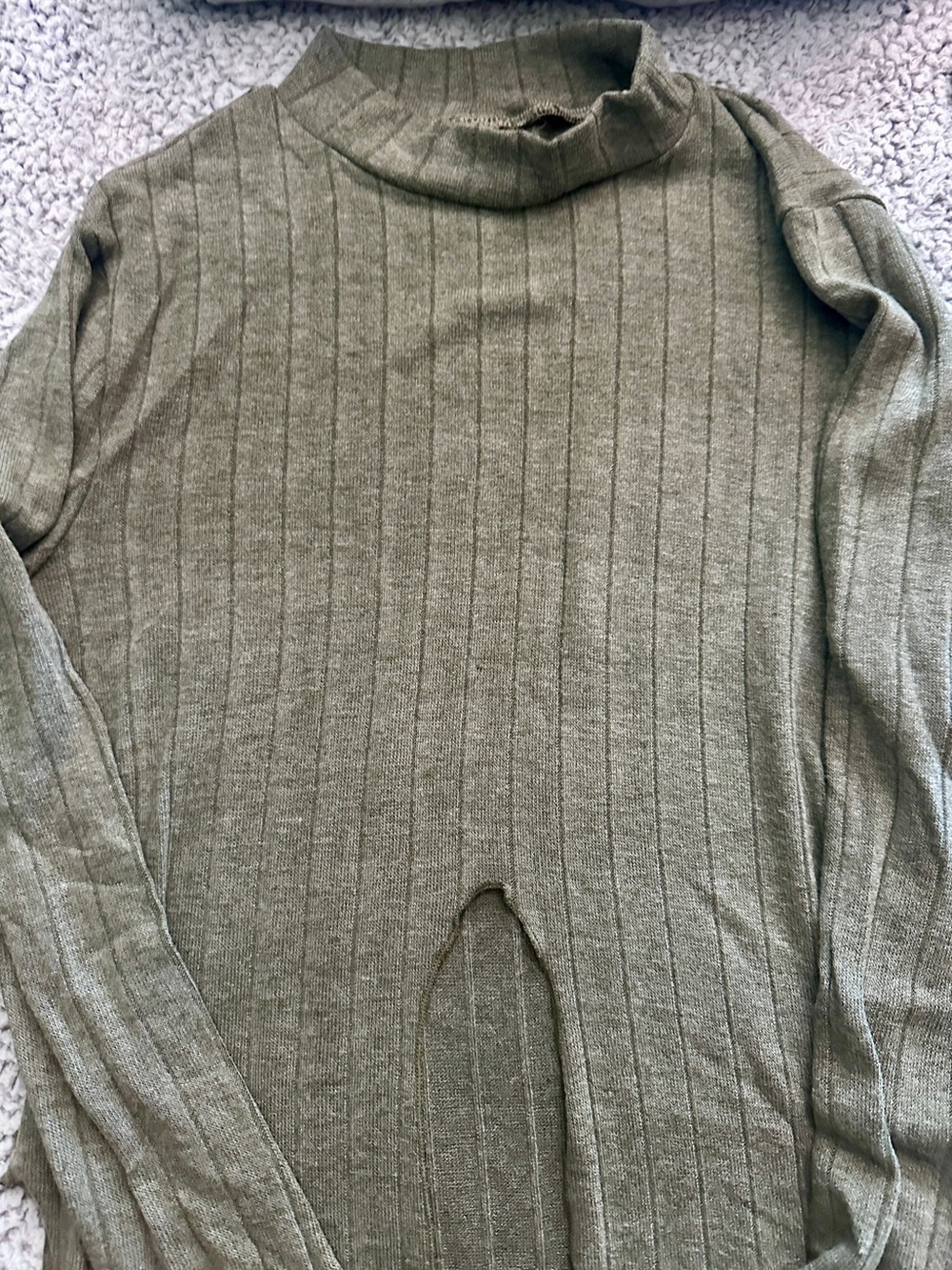 Women’s Ribbed Mock Neck Sweater in Gray